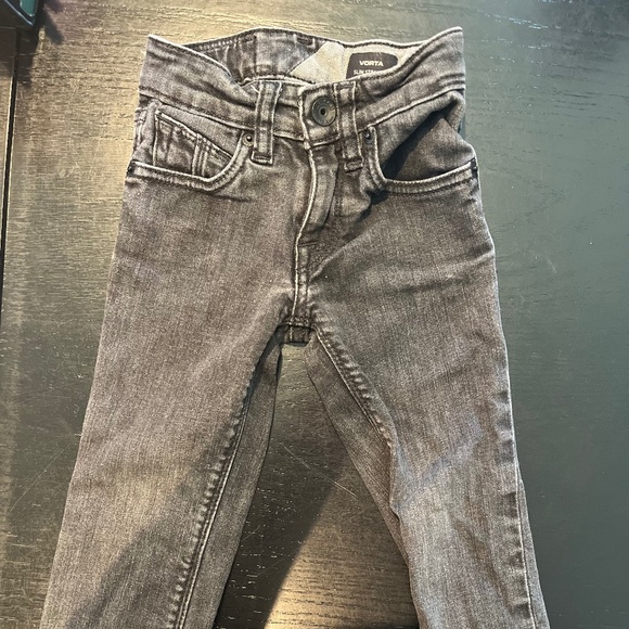 Volcom boys jeans - Picture 1 of 3